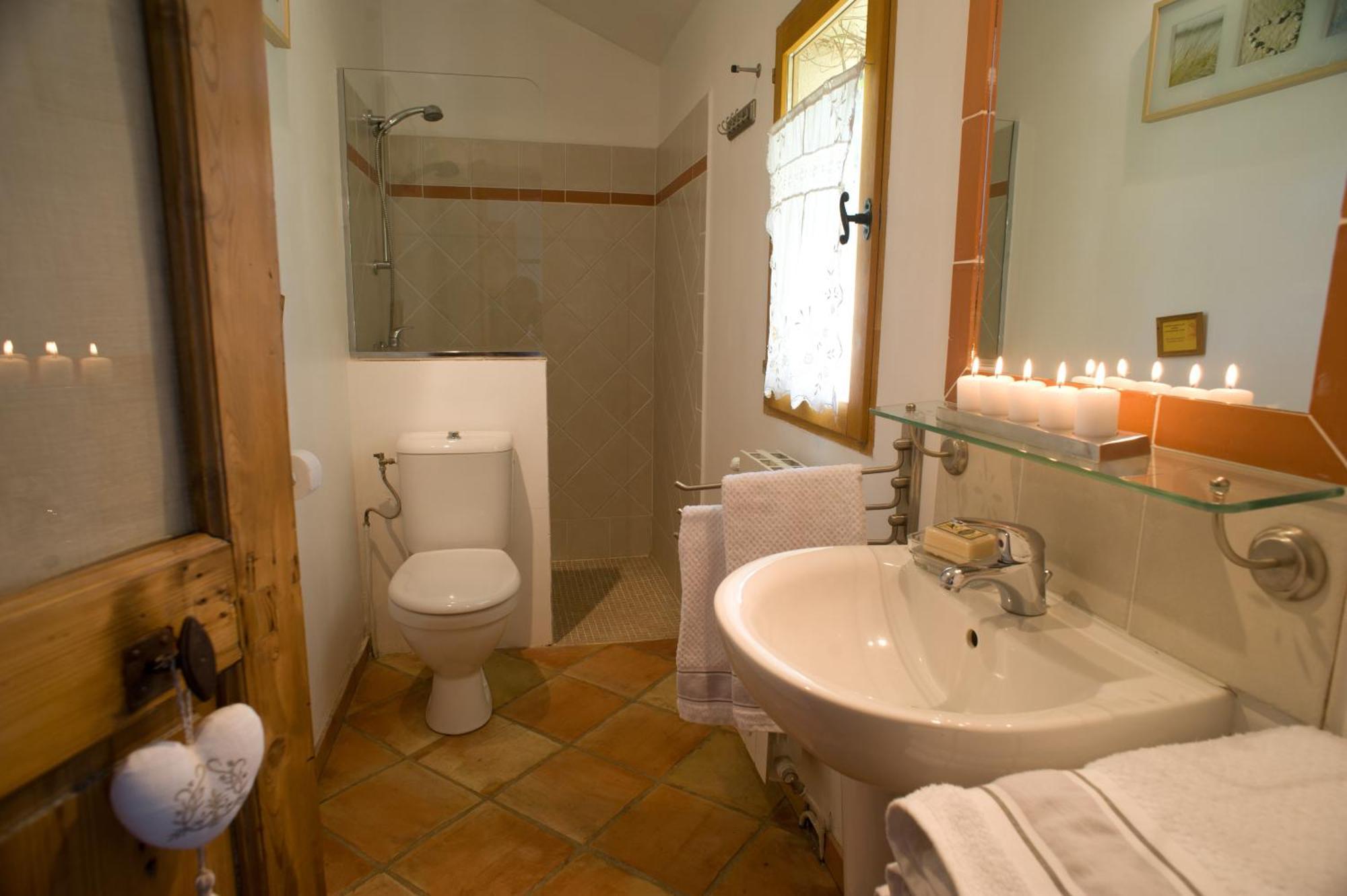 Chambres D'Hotes Domaine Des Machottes Grans Zewnętrze zdjęcie