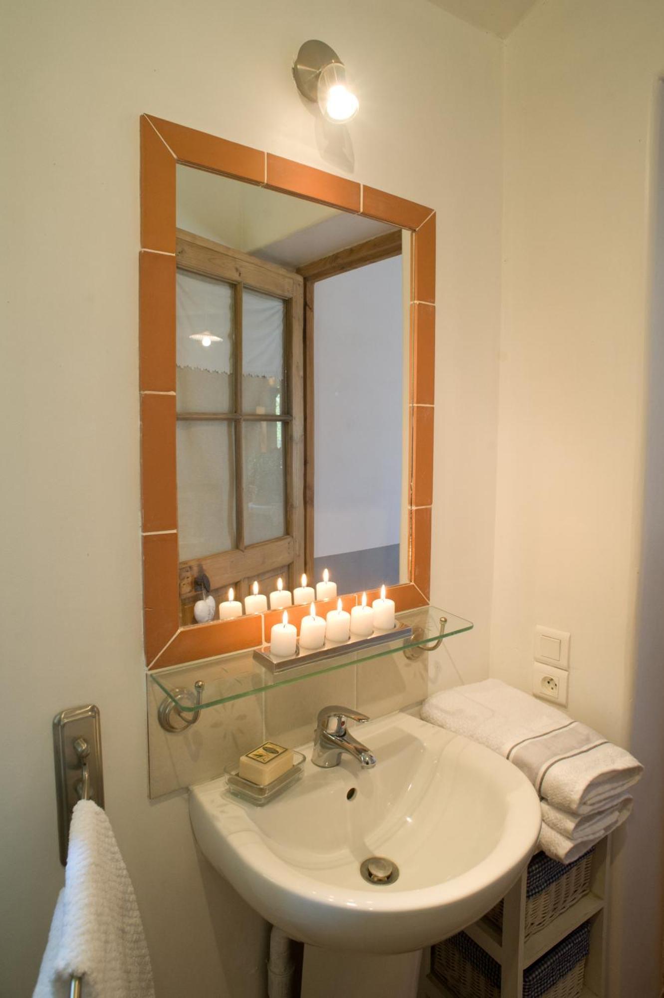 Chambres D'Hotes Domaine Des Machottes Grans Zewnętrze zdjęcie