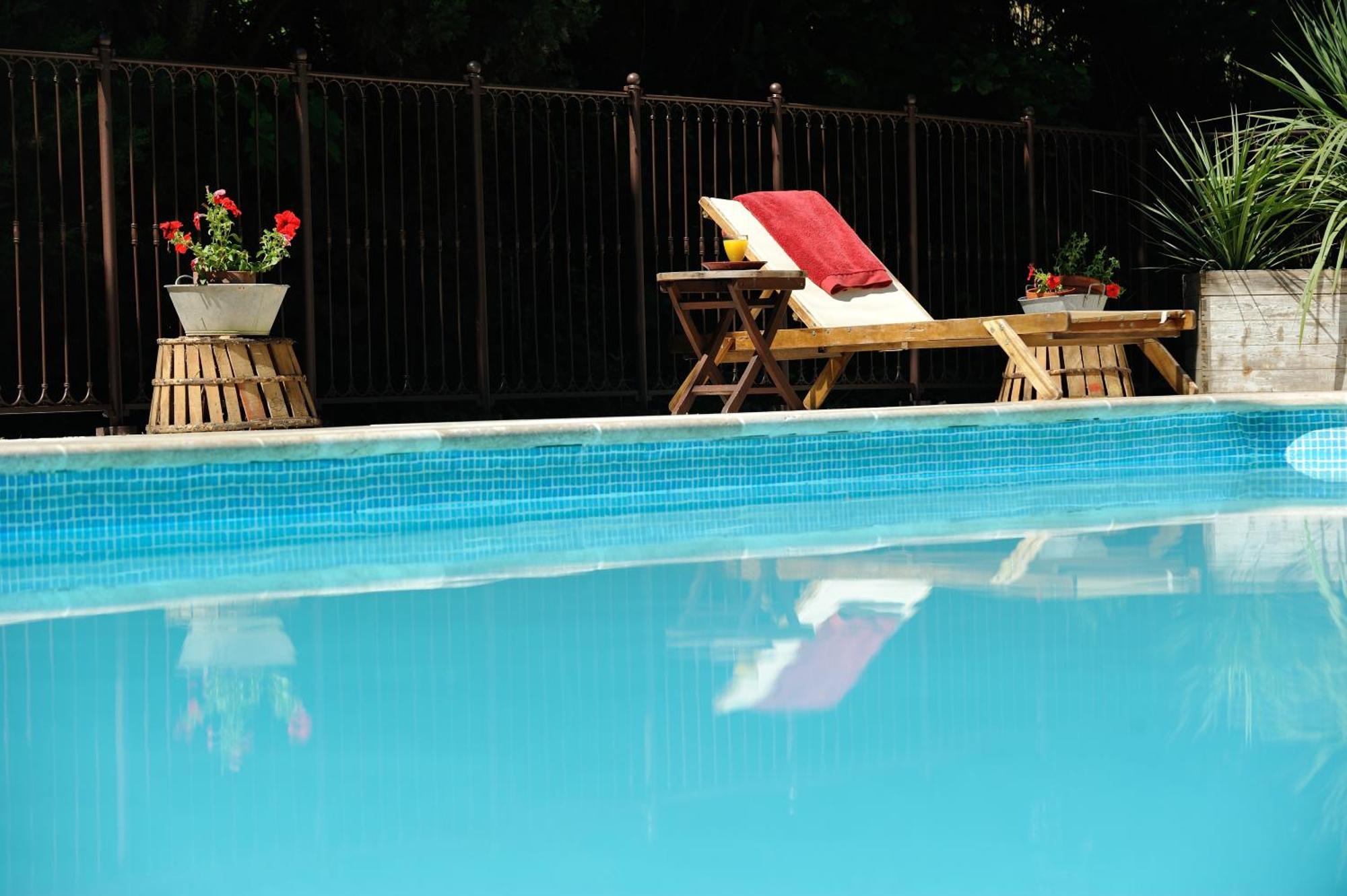 Chambres D'Hotes Domaine Des Machottes Grans Zewnętrze zdjęcie