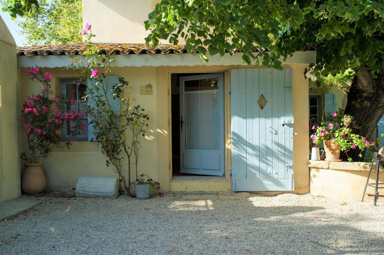 Chambres D'Hotes Domaine Des Machottes Grans Zewnętrze zdjęcie