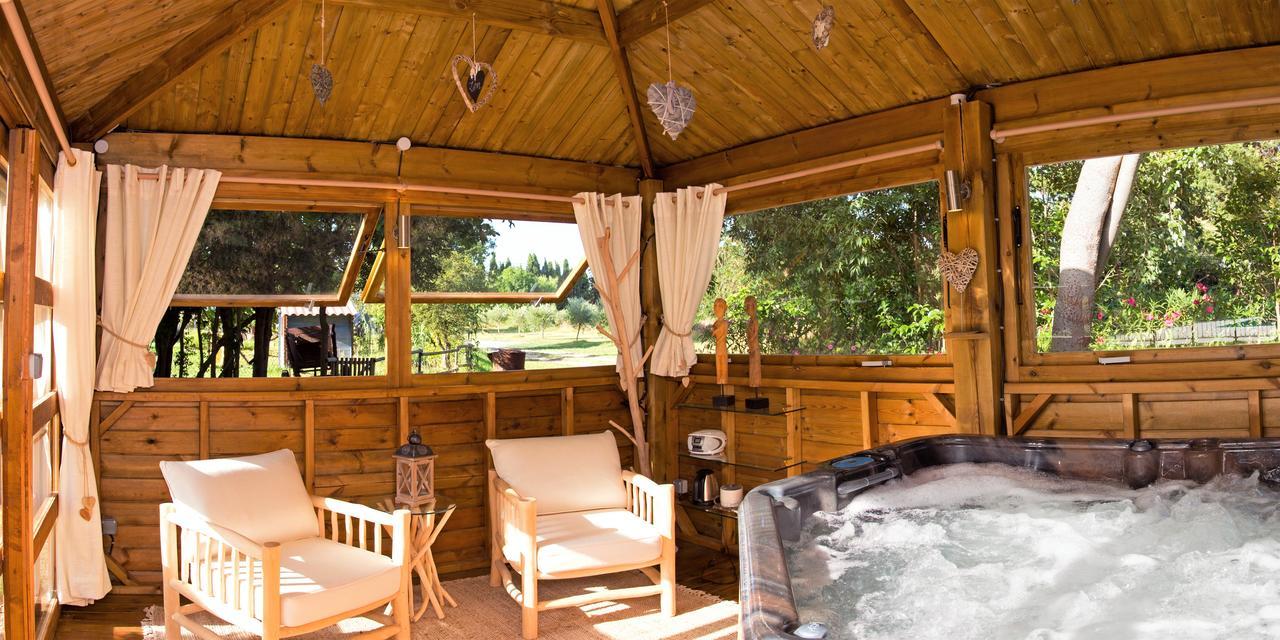 Chambres D'Hotes Domaine Des Machottes Grans Zewnętrze zdjęcie