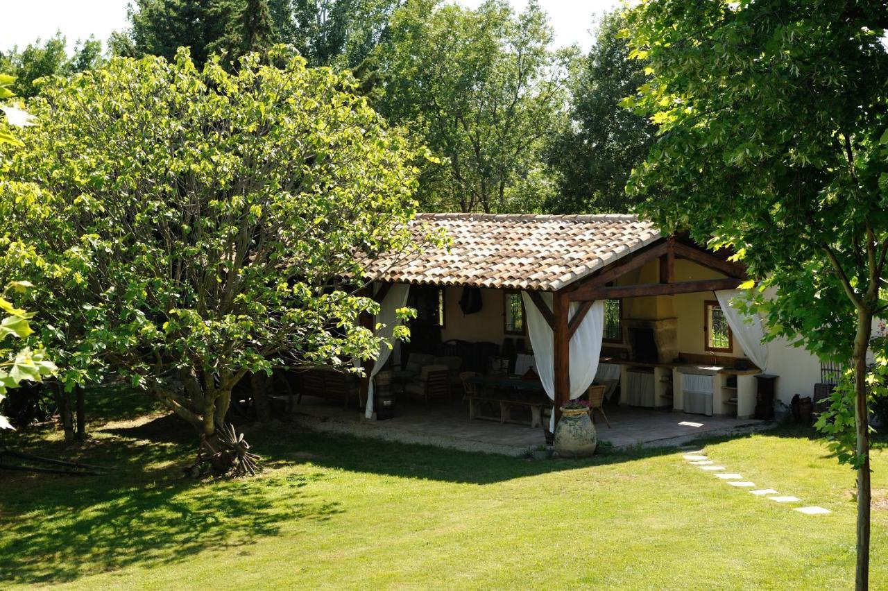 Chambres D'Hotes Domaine Des Machottes Grans Zewnętrze zdjęcie